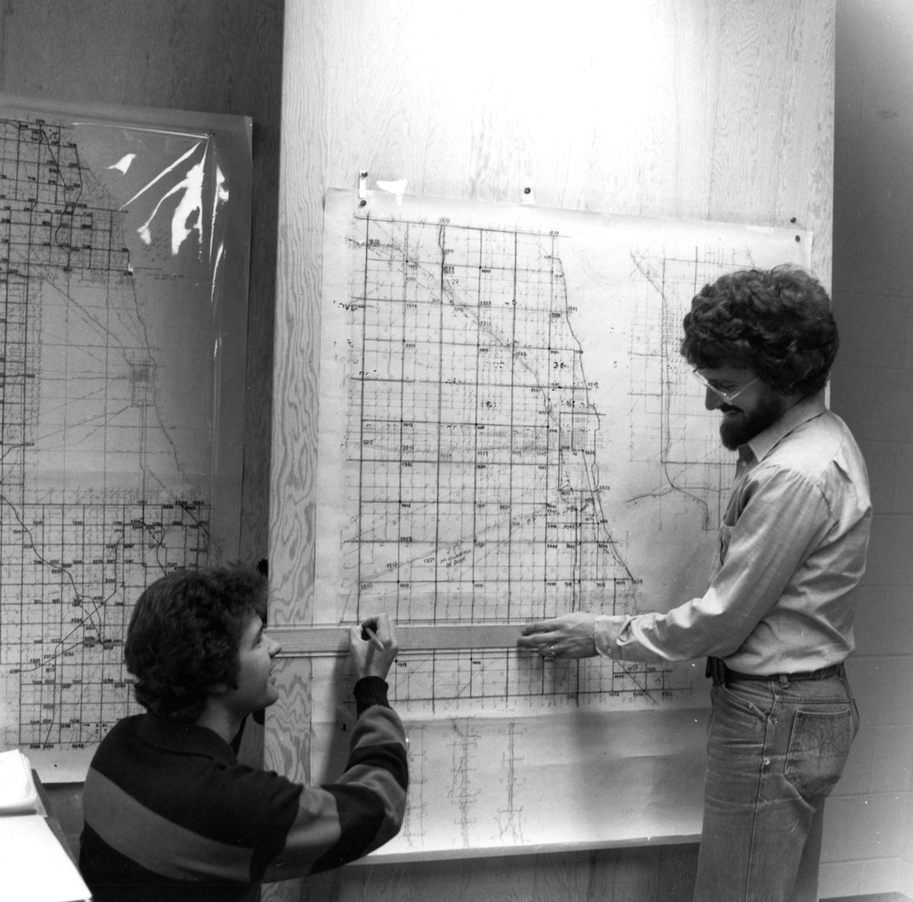 Graduate assistants Scott MacArthur (left) and Mark Ferris, 1981